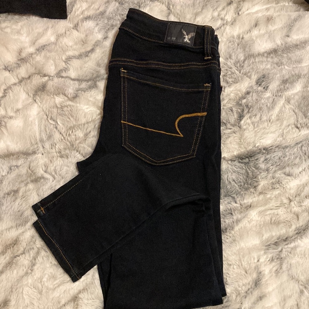 Breaks NEW. SIZE 6. Skinny jeans